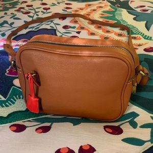 Like New! J. Crew Signet bag in Italian leather
